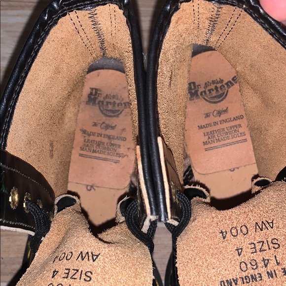 ❌SOLD❌ Vintage Dark Green and Black Dr. Martens - Picture 13 of 13